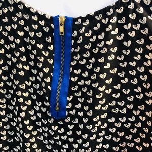 Anthro. Maeve black & white hearts 💯% silk top